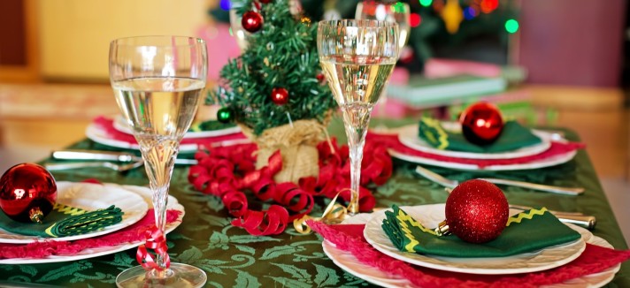 christmas-table-gab363f566_1920