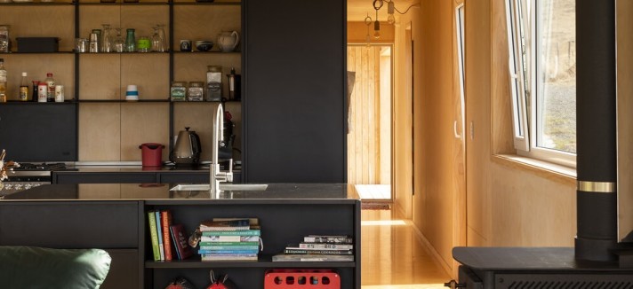 El negro, protagonista de la decoración