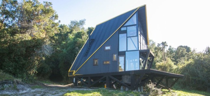 Tiene paneles solares y un sistema de recogida de agua