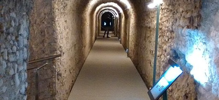 Imagen de las cloacas romana de Zaragoza