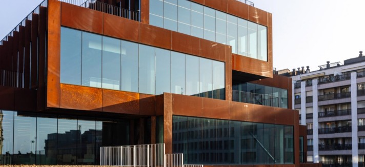 El GOE está concebido como una extensión arquitectónica del espectacular paisaje y el paisaje urbano de San Sebastián.