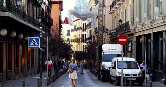 La decoración invade la calle: así se convierte el centro de Madrid en una enorme galería de arte