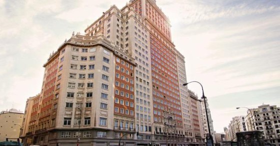 Wanda tantea el mercado para vender el Edificio España