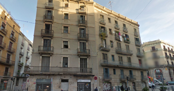 Colau pone en marcha su primer proyecto de propiedad colectiva