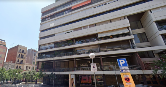 Deslegalizada la okupación del edificio de la Policia protegido por Colau en el barrio de Gràcia 