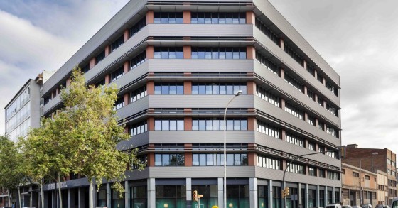 VeePee (Privalia) deja el 22@ y alquila un edificio de 10.000 m2 a Nuñez i Navarro en L’Hospitalet