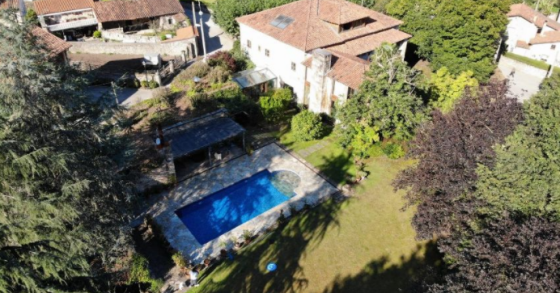 Un espectacular palacio de estilo indiano en venta cerca de Comillas y San Vicente de la Barquera