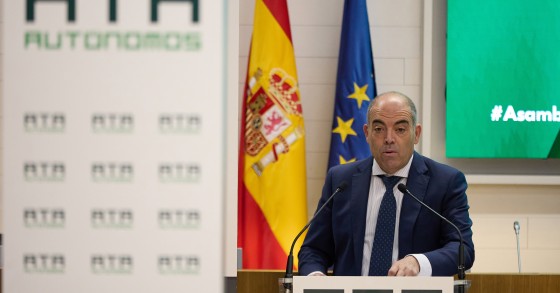 Archivo - El presidente de ATA y vicepresidente de CEOE, Lorenzo Amor, interviene durante la clausura de la Asamblea ordinaria de ATA, a 5 de junio de 2023, en Madrid (España). 