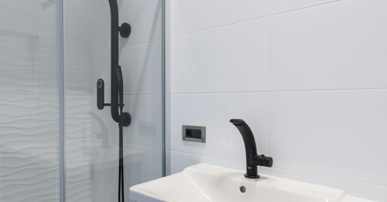 Pintar azulejos baño