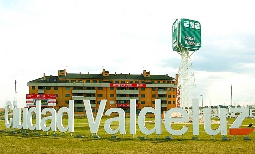 El escaso atractivo del AVE en Guadalajara convierte Valdeluz en una ciudad fantasma
