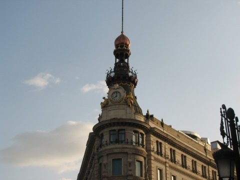 Banco Santander sigue sin cerrar la venta de las sedes en la gran manzana