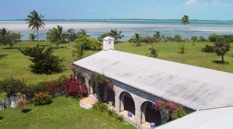 Islas exóticas en venta desde 2 millones de euros