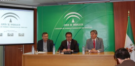 La junta de Andalucía pide a los promotores que digan qué viviendas tienen en stock
