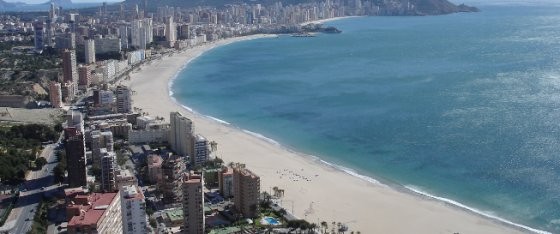 Alquilar apartamentos en la playa será un 10% más barato este verano