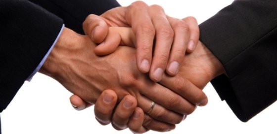 Ocho cajas de ahorro encargan la venta de sus pisos y suelos a aliancia