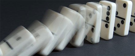 Jubilados sin casa por avalar el piso de sus hijos