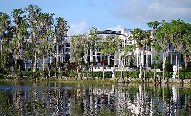 La casa más grande de eeuu sale a la venta... ¡Sin acabar! (Fotos)