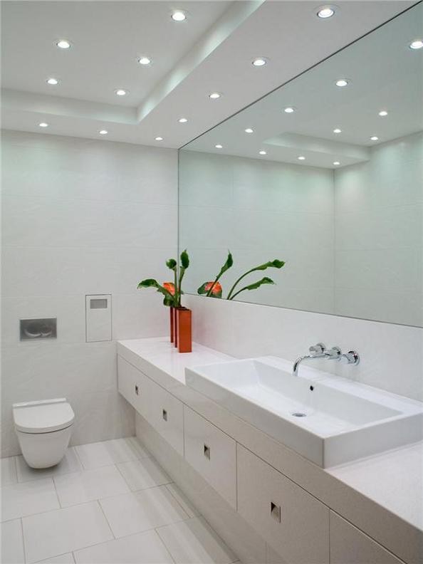 all-white-bathrom-luxury-condo