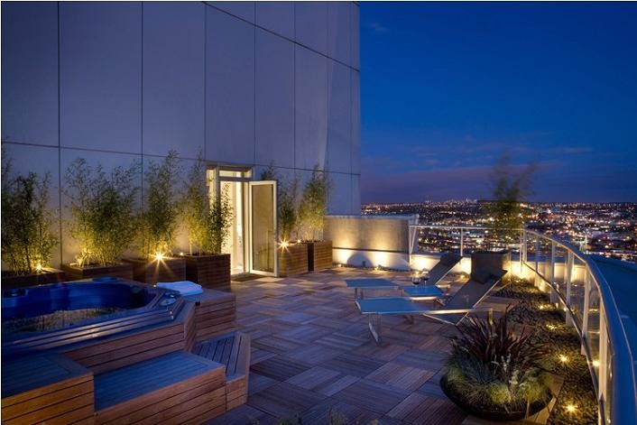private-terrace-rooftop-patio-condo-penthouse-vancouver
