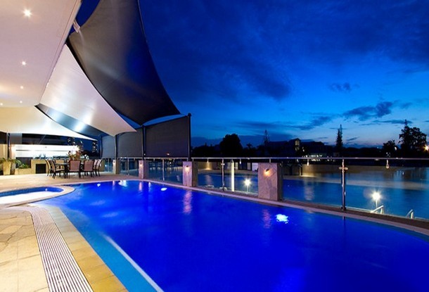 piscina de más de 12 metros en la terraza de la vivienda ¿Quién vive ahí? La casa con vistas al teide que salió en tv, a la venta en idealista.com