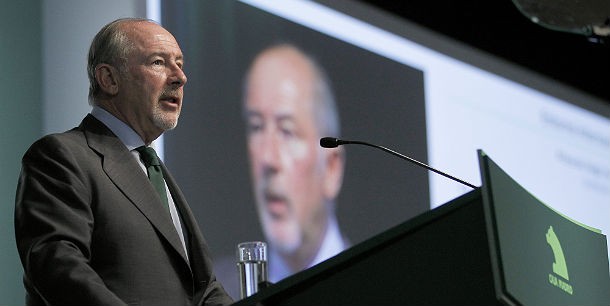 el presidente de caja madrid, rodrigo rato Rato: "la accesibilidad a la vivienda debe mejorar bajando precios o creando empleo"