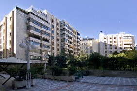 Conjunto residencial y comercial galaxia 