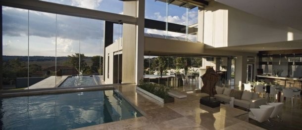 Villa de diseño con dos piscinas y vistas a la sabana sudafricana