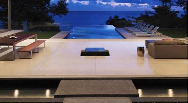 Villa con piscina de horizonte infinito en el mar de Tailandia