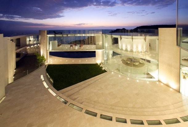 vista del exterior de la villa "razir residence" Villa vista en anuncios de televisión y con acceso privado a la playa