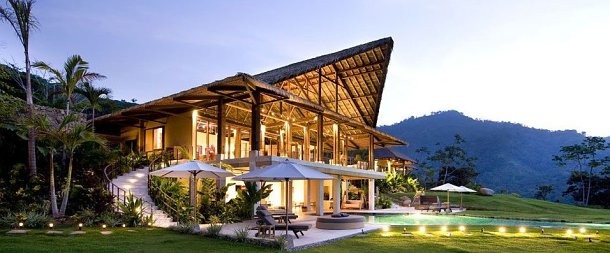 el resort "villa mayana" diseñado por el arquitecto enrique barascout Resort de lujo en una reserva natural y con vistas al océano (costa rica)