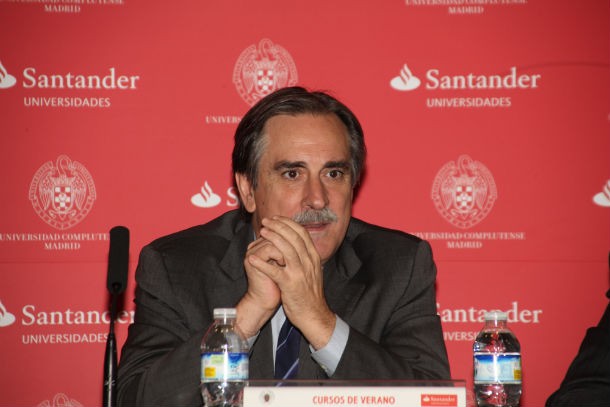valeriano-gomez-610
