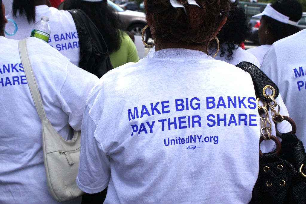 camiseta contra el sistema bancario (foto: longislandwins en flickr) El mayor banco de eeuu podría bajar las hipotecas a sus clientes en apuros