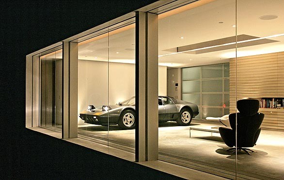 car-in-home-black-ferrari-21