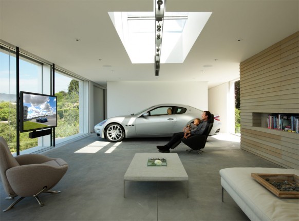 car-in-home-maserati-competition1
