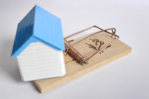 Filiales de bancos compran hipotecas con descuentos de hasta un 80% para vender posteriormente los pisos más caros