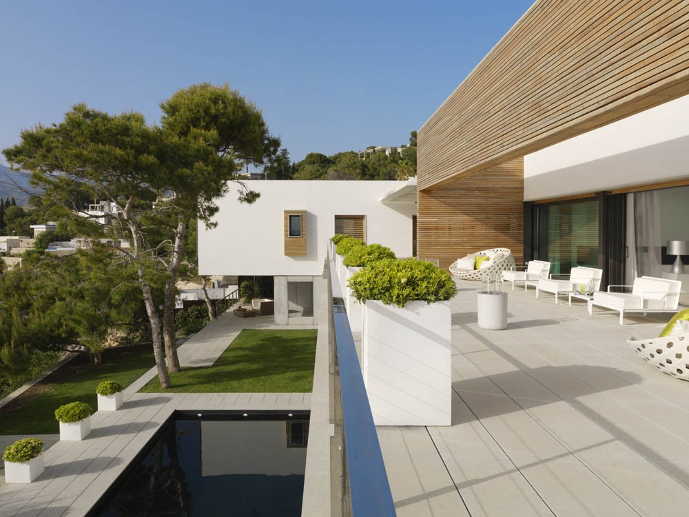 Pure-White-House-01-1_0