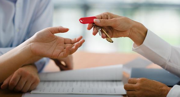 La dación en pago costaría unos 2.100 millones a la banca, según oliver wyman