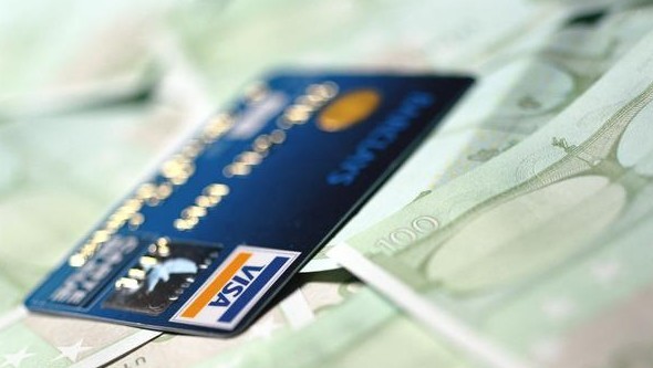 cómo usar bien las tarjetas bancarias en el extranjero noticiaiahorro_231111