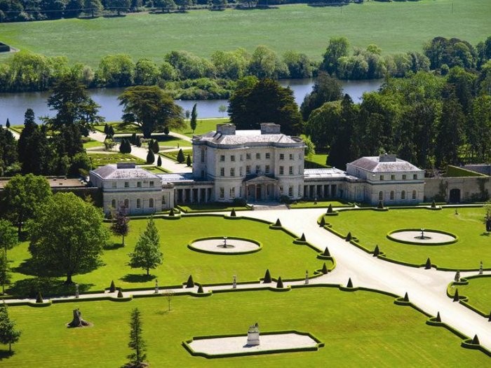 check-out-the-sprawling-green-grounds_0