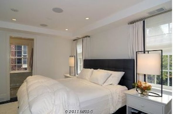 heres-one-bed-room_0