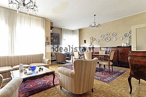 Un parlamentario italiano puede comprar una casa 10 veces más cara que la de un italiano medio