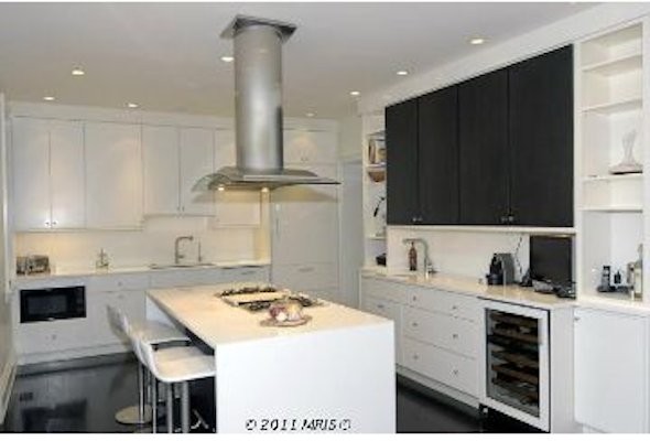 with-plenty-of-space-for-multiple-cooks_0