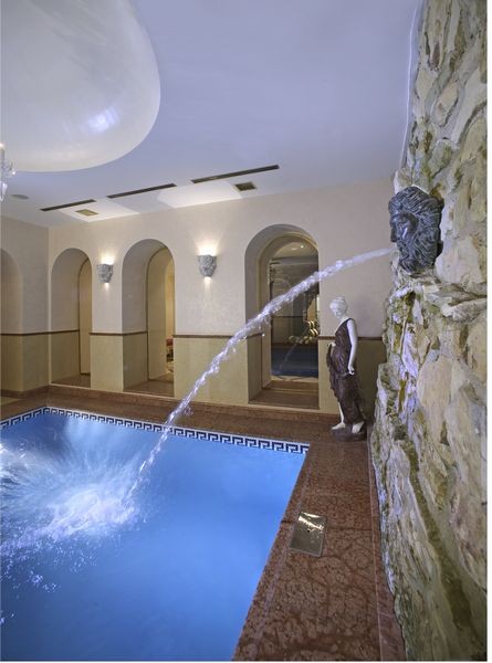 hotel-praga-piscina