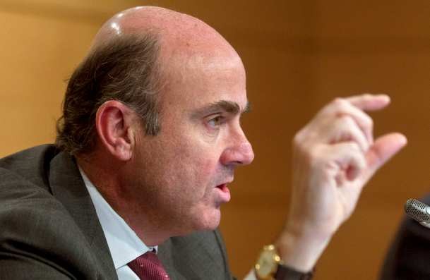 De guindos prevé que la banca necesitará más dinero para su saneamiento: 52.000 millones