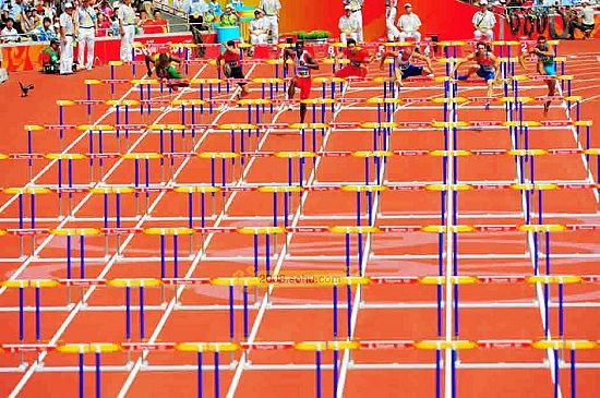 Los bancos dan hipotecas 110 puntos más baratas si compras uno de sus pisos