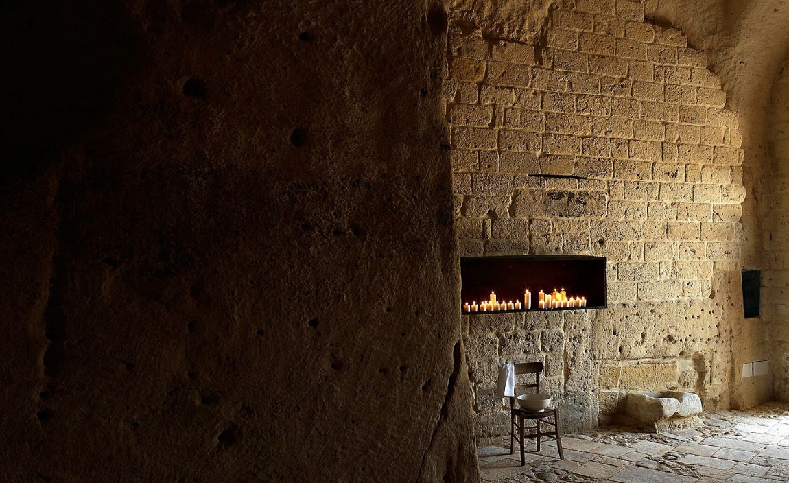 Le-Grotte-Della-Civita3