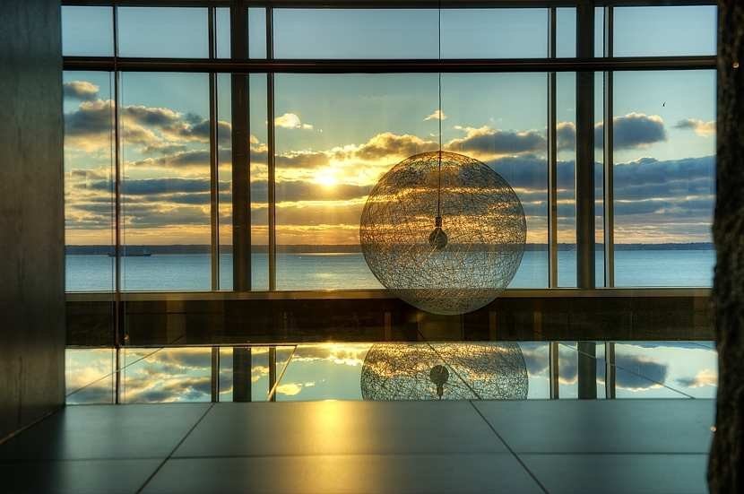 Vivienda contemporánea para disfrutar de las puestas de sol en Suecia