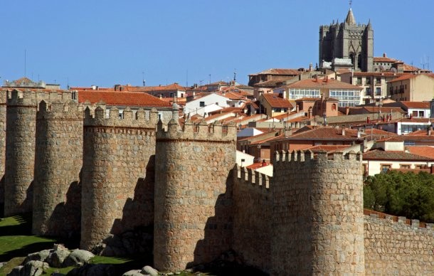 El ayuntamiento de ávila: "no vamos a bajar el precio de las plazas de garaje por respeto a los que compraron antes"