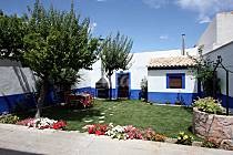 Las 10 casas con jardín más bonitas para alquilar esta primavera (fotos)