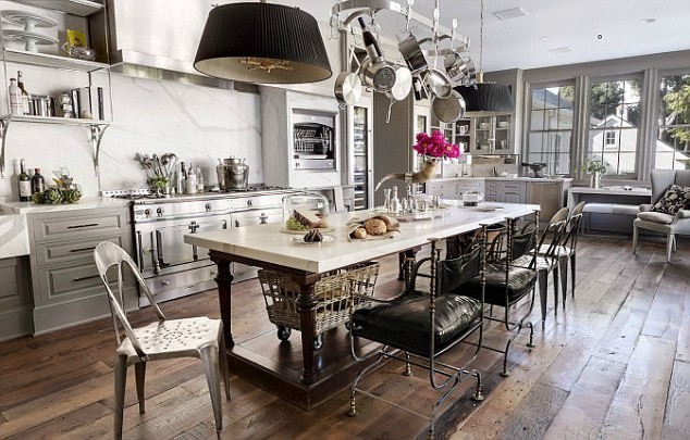 Gwyneth_Paltrow_y_Chris_Martin__casa_02_1